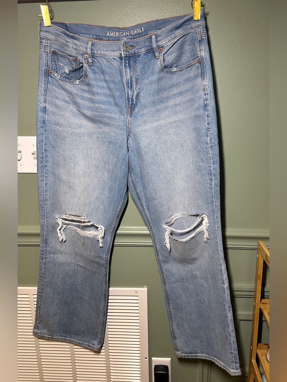 American Eagle size 14 short , 90s bootcut distressed jeans